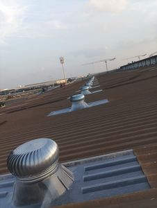 Ventilateur de toit à énergie éolienne RHINO TUFF de conception industrielle, débit d'air de 2700 CFM, garantie de plus de 5 ans, pour entrepôt 24/7 - Product Image 4