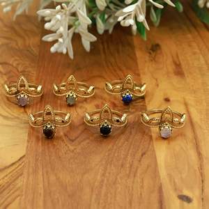 Bague Couronne en Laiton Faite à la Main en Gros, Bague en Filigrane avec Pierres Précieuses, Bague Tiara Bohème Vintage, Multiples Pierres Onyx Œil de Tigre Lapis - Product Image 1