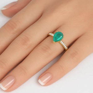 Anillo de Oro Sólido de 14K con Esmeralda Corte Pera y Banda con Acentos de Diamantes, Joyería Fina Elegante para Compromiso/Boda - Product Image 2