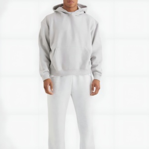 Ensemble jogging et sweat à capuche en polaire pour homme, style streetwear décontracté, coupe ample, avec logo personnalisé, vente en gros pour acheteurs en gros. - Product Image 5