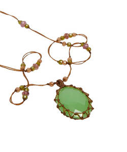 Collar de Macramé Hecho a Mano con Ónix Verde, Colgante de Piedra Preciosa Ovalada Facetada Estilo Boho, Cadena de Cuentas con Cordón Ajustable, Joyería Artesanal, Regalo - Product Image 3