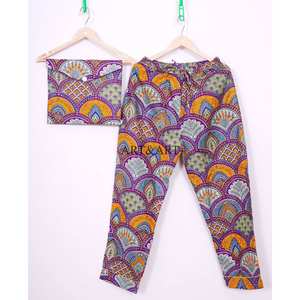 Robe de nuit pour femme, faite à la main, imprimé floral, 100% coton, col rond, ensemble pyjama en pur coton doux, cadeau pour demoiselle d'honneur, pyjama pour femme - Product Image 4