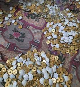 Boutons en métal ronds à tige pour uniformes et costumes, vente en gros - Product Image 6