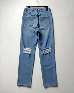 Jeans Rasgados Azul Claro para Mujer |   Pantalones Rectos con Efecto Desgastado en la Rodilla |   Vaqueros de cintura alta |   Corte holgado con abertura midi |   Otoño/Invierno/Verano - Product Image 4