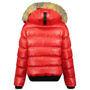 Veste matelassée rouge pour femme avec capuche en fourrure, fermeture éclair, manteau d'hiver à manches longues, rembourrage épais en polyester, logo personnalisé - Product Image 5