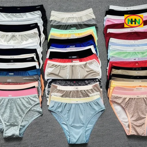 Calzoncillos bóxer de punto para hombre, sexys, de tiro medio, de algodón y elastano, transpirables, cómodos, elásticos, sin costuras, de color liso, con cintura. - Product Image 1