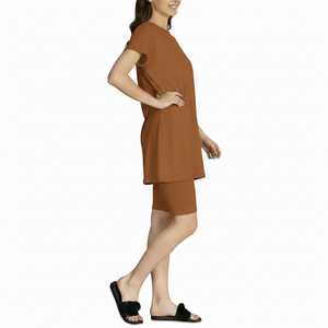 Ensemble 2 pièces décontracté haut de gamme personnalisé en tricot patchwork rayé respirant et écologique en Spandex et Polyester : T-shirt long et short - Product Image 4