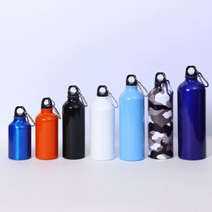 Bouteilles d'eau en aluminium promotionnelles pour vélo avec logo personnalisé, 500 ml et 750 ml, avec couvercle en métal et mousqueton pour le camping - Product Image 1