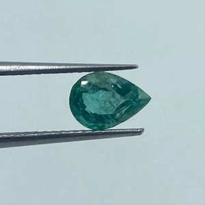 Esmeralda Zambiana Natural de Alta Calidad, Corte Pera, Verde, 5-7mm, 0.80cts, para Joyería - Product Image 1