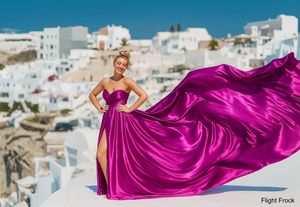 Impresionante Vestido Largo de Satén Magenta sin Tirantes con Abertura Alta y Cola Fluida para Sesión de Fotos - Product Image 4
