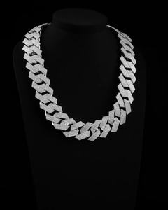 Cadena de Lujo con Eslabones Cubanos, Plata 925 con Baño de Rodio, Moissanita de Corte Redondo, Unisex, para Hip Hop, Fiestas y Uso Diario - Product Image 1