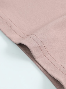 Camiseta Unisex Blanca de Algodón y Poliéster, Estilo Vintage, Cuello Redondo, Tejido de Punto, Manga Corta, Corte Regular Relajado, Básica e Informal - Product Image 4