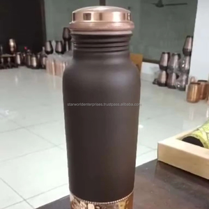 Botella de cobre India ecológica, utensilios de mesa para cocina, posavasos con mango de paja, botellas de agua de Metal de cobre puro para uso doméstico - Product Image 1