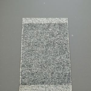 Alfombra de lana tejida a mano con tejido plano |   Alfombra Moderna Abstracta Gris con Textura |   Alfombra Antideslizante Ecológica Hecha a Mano para Mascotas - Product Image 2