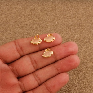 Peach Cats Eye Marquise Gemstone Chapado en oro Prong Setting Colgante Conector Hecho a mano Fabricación de joyas Suministros para collar - Product Image 3