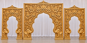 Décorations de mariage sud-indiennes sur le thème de l'éléphant, cadres dorés sculptés de fleurs, décorations de scène de mandap pour réception de mariage indien, États-Unis - Product Image 2