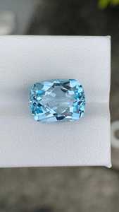 บลูโทแพซทรงคุชชั่นธรรมชาติ น้ำหนัก 2.00 กะรัต จากราชสถาน โดย ZUBEDA GEMS สำหรับทำเครื่องประดับ ขายส่ง - Product Image 5