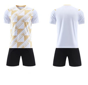 ชุดฟุตบอลสโมสร ชุดกีฬาฟุตบอลสั่งทำ ผู้ผลิตชุดกีฬาพิมพ์ลายแบบ Sublimation เสื้อและกางเกงขาสั้นทีม ชุดกีฬาระดับพรีเมียมสำหรับไซส์ M - Product Image 5