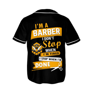Nueva llegada: Ropa de trabajo para barberos, camisa con sublimación de logotipo personalizado, bata lavable, camiseta de barbero, estilo jersey de béisbol para barbero - Product Image 2