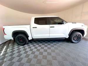 Toyota Tundra TRD Pro Hybride 4x4 d'occasion 2025 - Product Image 6