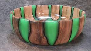 Tazón de Resina Epoxi Hecho a Mano, Diseño Contemporáneo para Decoración de Comedor Moderno, Presentación de Frutas, Ecológico, Apto para Lavavajillas - Product Image 2