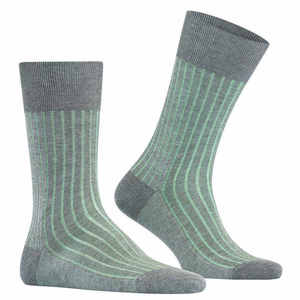 Chaussettes de sport pour hommes durables et de haute qualité - Antidérapantes, séchage rapide et respirantes, chaussettes décontractées - Product Image 3