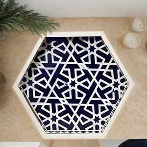 Plateau hexagonal élégant fait main en os incrusté, motif Athènes Dionysos, pièce décorative pour cuisine, bureau, coiffeuse ou cadeau - Product Image 1
