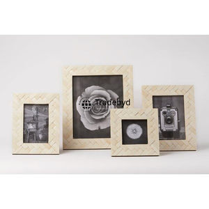 Elegante Marco de Fotos de Lujo Hecho a Mano con Incrustaciones de Hueso y Acabado Brillante de Primera Calidad por Tradebyd - Product Image 5