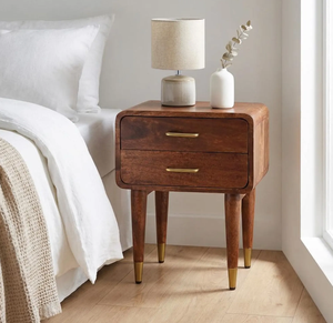 Vente en gros de table de chevet à 3 tiroirs de style antique, table d'appoint rustique en bois recyclé indien vintage pour chambre à coucher ou salon - Product Image 1