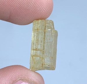 Scapolite Jaune Naturelle Brute 51 Carats Qualité Facettage pour Fabrication de Bijoux et Enroulement de Fils Lot de Cristaux - Product Image 2