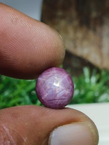 Rubis étoilé ovale cabochon, pierre précieuse naturelle d'Afrique du Sud pour la fabrication de bijoux (8,20 carats) - Product Image 3