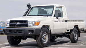 TOYO TA LA ND CRUISER LC79SC d'occasion 2023, double cabine, 4 portes, 4.2D essence V6, transmission automatique - Product Image 3
