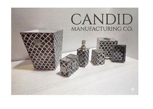 Ensemble cadeau de luxe personnalisé en résine artisanale, sept pièces, avec motif en relief, pour mariages et événements d'entreprise - Product Image 2