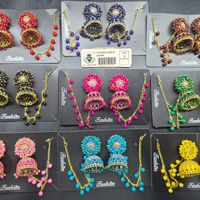 Boucles d'oreilles Jhumka indiennes antiques en or avec perles de cristal, dôme en pierre colorée, clochette et chaîne Kaan assortie, ensemble de bijoux en gros