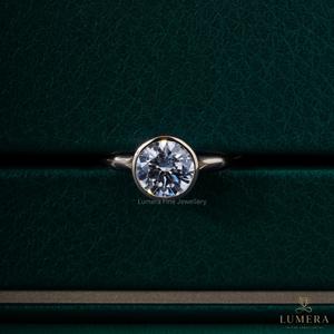 2.00 Round Brilliant Cut Lab Grown Diamond Engagement <b>Ring</b> Bezel Setting <b>Plain</b> Band Solitaire Wedding <b>Ring</b> For Women - Product Image 2