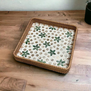 Plateau de service en rotin tressé à la main avec incrustations de nacre, plateau de table basse, plateau décoratif carré blanc et vert à fleurs - Product Image 6