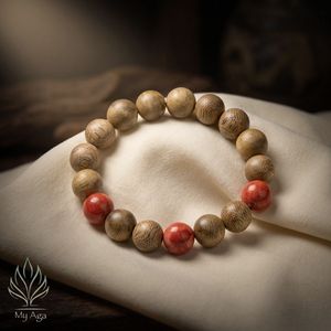 Bracelet en bois d'agar vietnamien incontournable, style classique unisexe ASD10.02.001 avec 16 perles de bois d'agar naturel et 3 perles de corail rouge - Product Image 3