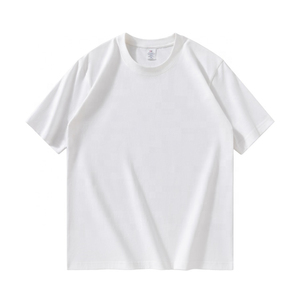 เสื้อยืดคอกลมผ้าคอตตอน/โพลีเอสเตอร์สำหรับผู้ชาย สไตล์สตรีทแวร์ เป็นมิตรกับสิ่งแวดล้อม น้ำหนัก 300 กรัม เสื้อยืดลำลองลายพิมพ์พรีเมียม ขายส่งแบบกำหนดเองได้ - Product Image 3
