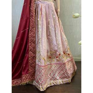 Vestidos de novia de diseño elegante Lehenga Choli con hermoso trabajo de bordado - Product Image 3