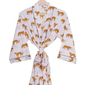 Nueva Camisola de Verano para Mujer con Estampado Floral, Cuello en V, Cierre con Cordón, Largo hasta el Tobillo, Ajuste Holgado, Estampado Indio, Ideal como Pareo de Playa - Product Image 2