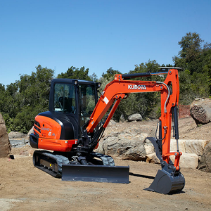 Mini-excavatrice sur chenilles compacte et durable, moteur puissant, pompe, boîte de vitesses, haute efficacité, bon état - Product Image 2