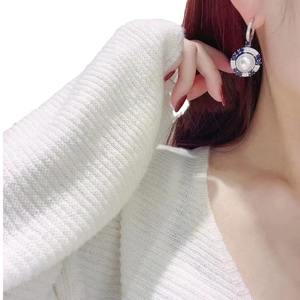 Boucles d'oreilles pendantes élégantes en argent pur S925 avec perles naturelles rondes de 11-10 mm, design texturé personnalisé, légèrement imparfaites - Product Image 5