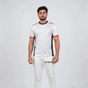 Maillot de football personnalisé pour homme, sublimation, protection UV UPF 50+, antibactérien, séchage rapide, 100% polyester, manches courtes - Product Image 1