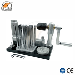 Machine manuelle à anneaux en acier inoxydable Eagle pour le travail de bijoutier et les petits anneaux - Product Image 3