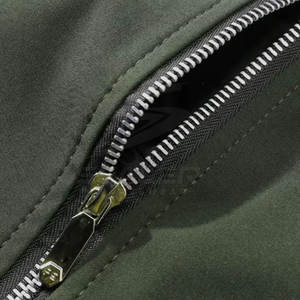 Blouson bomber d'hiver style classique, léger et confortable, idéal pour les tenues décontractées, les activités de plein air et la mode quotidienne. - Product Image 3