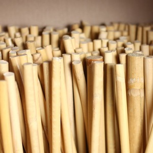 Bâtons de rotin naturel, matériau brut pour la production de meubles et la décoration intérieure. - Product Image 4