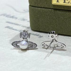 Boucles d'oreilles Saturne Zhuji Xijia 2025, perles d'eau douce sans noyau de 4-5 mm, bijoux en argent S925 tendance, perles sans noyau - Product Image 3