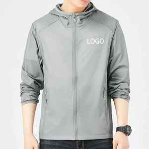 Veste coupe-vent à capuche pour homme, couleur unie, polyester, fermeture éclair, logo sur le devant, vêtements d'extérieur décontractés pour l'automne - Product Image 2