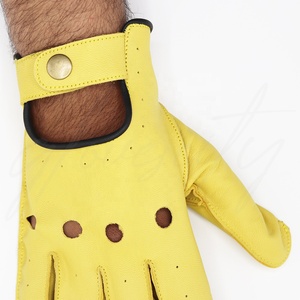 Gants de conduite en cuir de chèvre de haute qualité, personnalisables, unisexes, avec doublure jaune, légers et antidérapants pour le voyage et le sport - Product Image 2