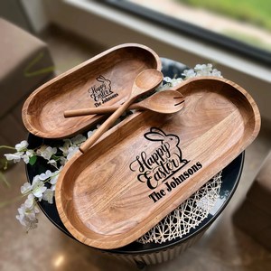 Bandeja de Servir Personalizada de Madera de Acacia para Pascua, Plato Ovalado Hecho a Mano, Grabado Personalizado, Regalo Rústico y Duradero para el Hogar - Product Image 1